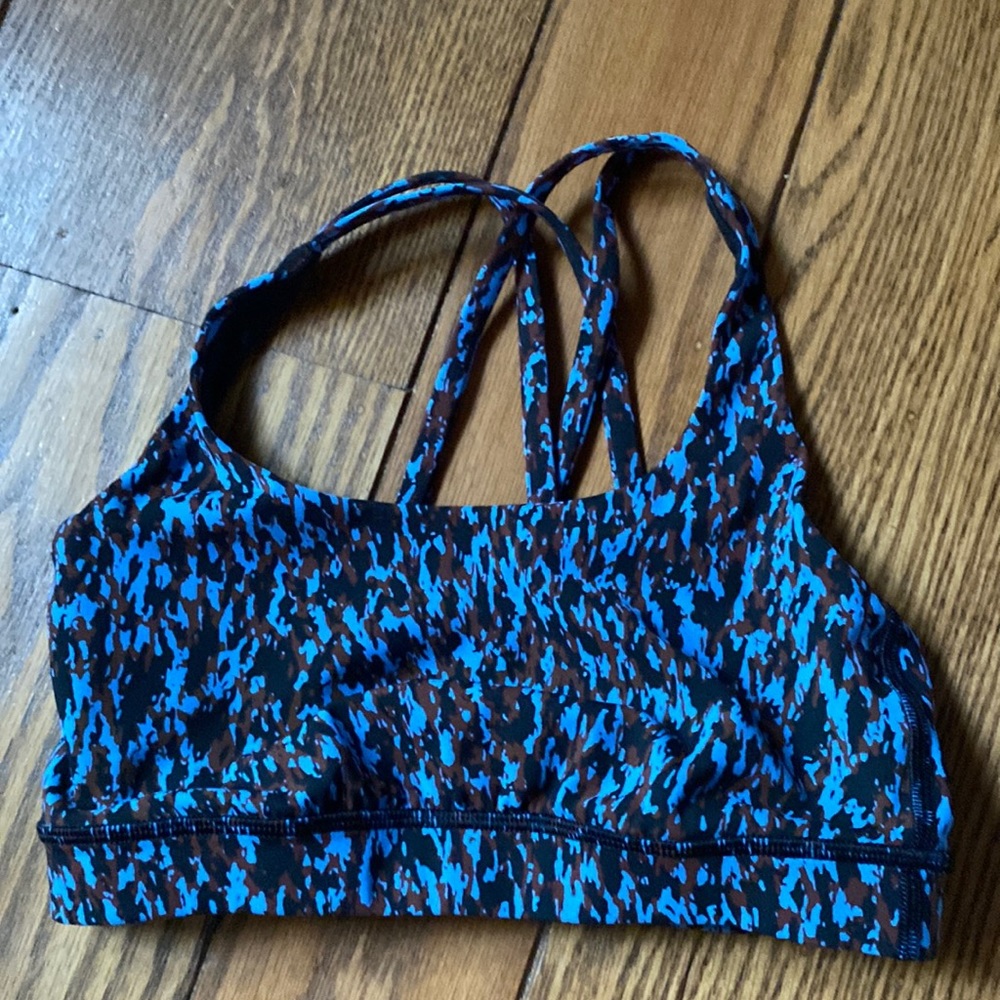 Lululemon Sports Bra  Size 4 (no padding)